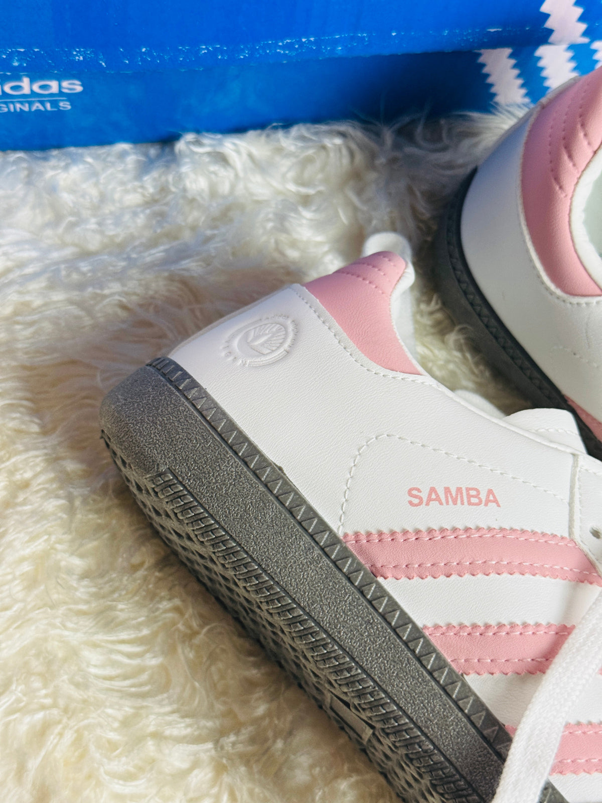 Women's Samba Classic White & Pink Sneakers