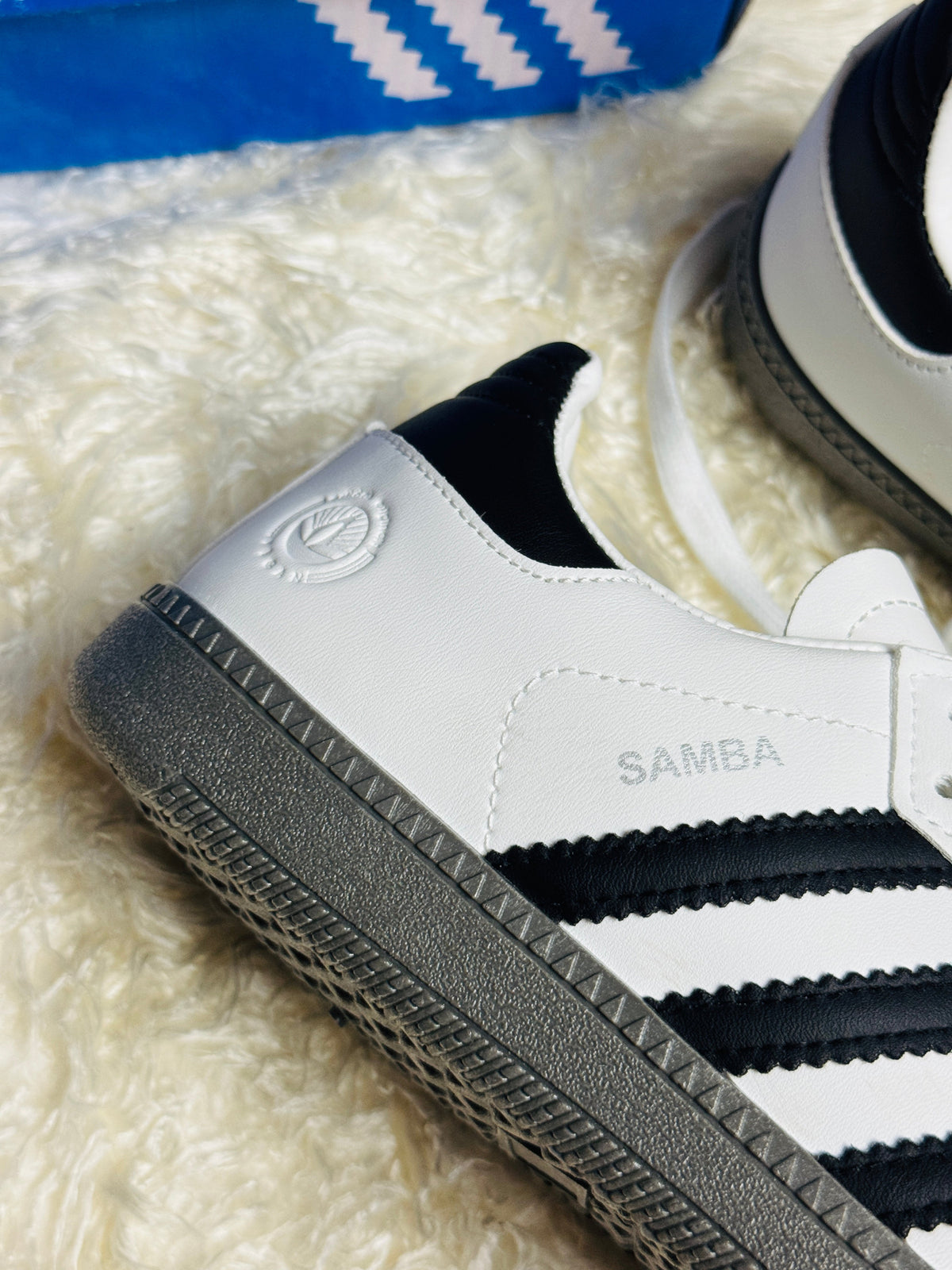 Women's Samba Classic White & Black Sneakers