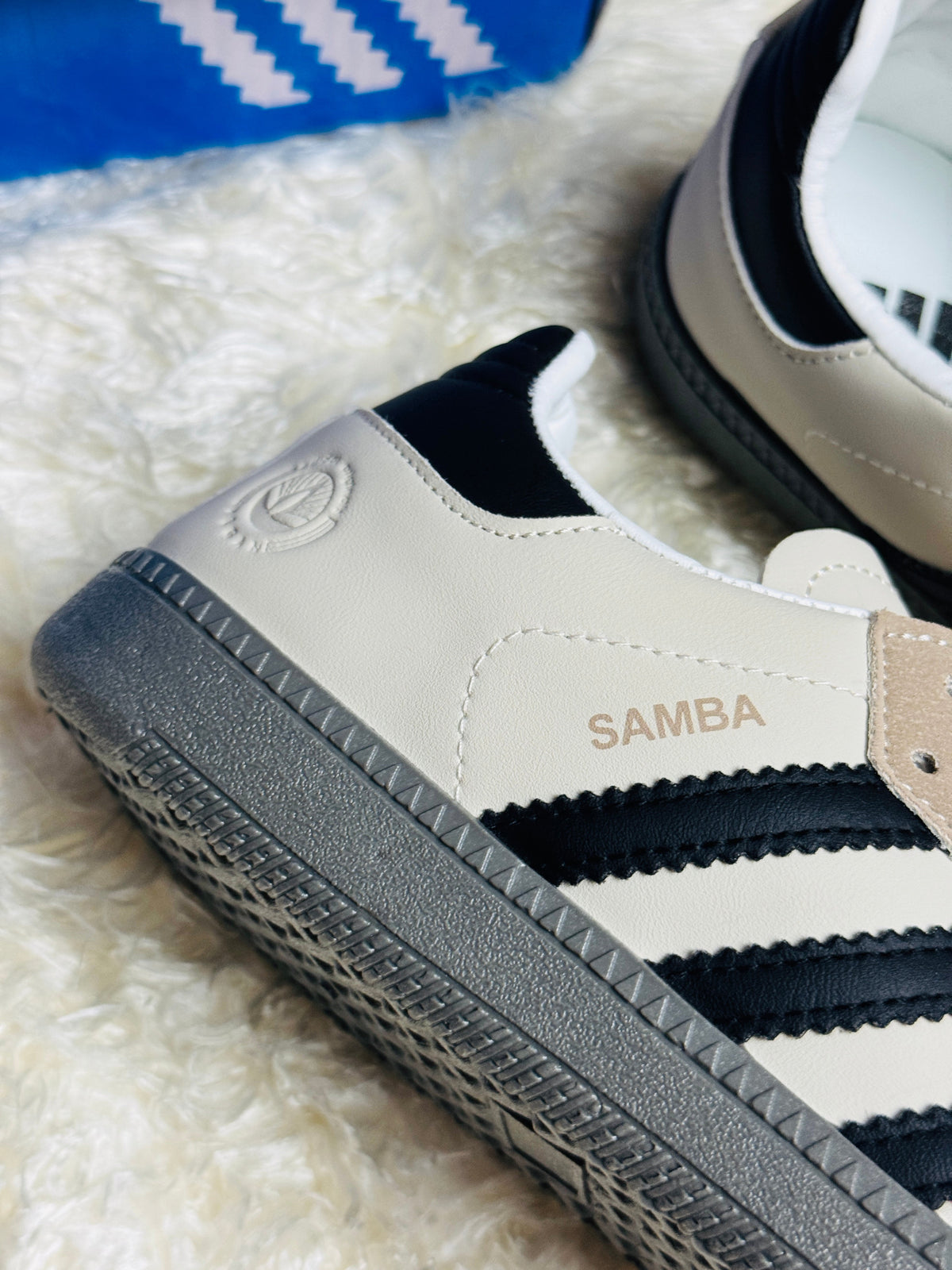 Women's Samba Classic Beige, Grey &amp; Black Sneakers