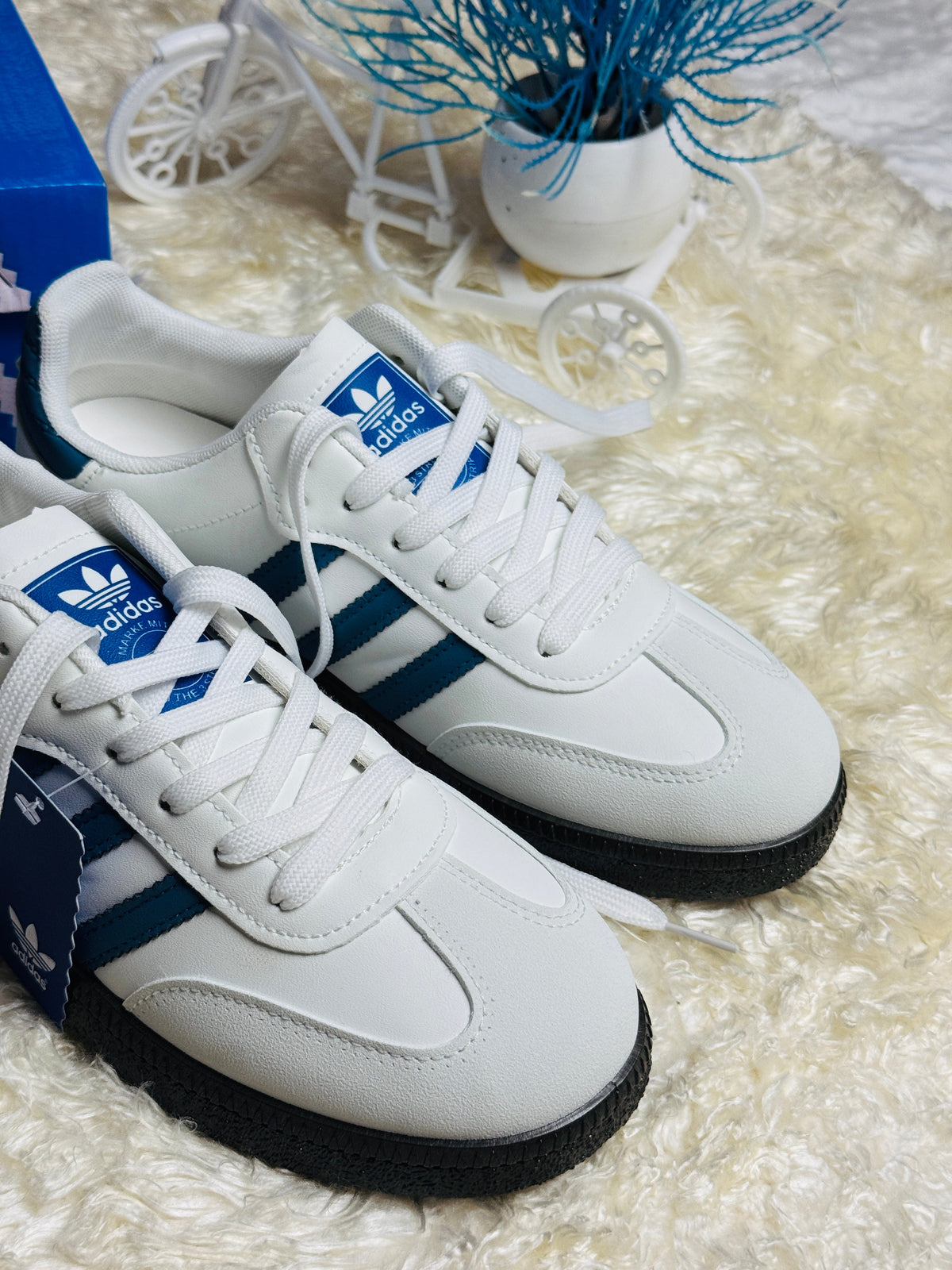 Mens SAMBA OG WHITE ROYAL BLUE (AAA GRADE)
